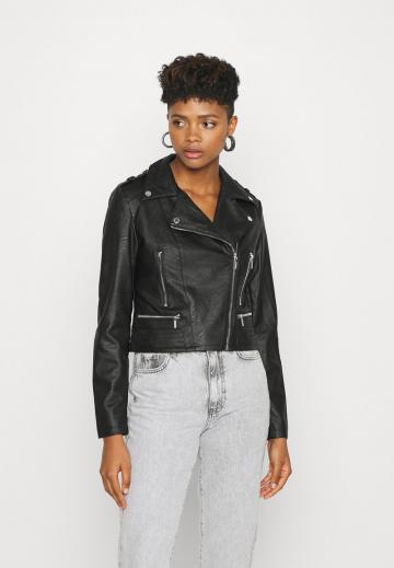 Короткий блейзер