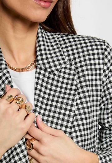 Короткое пальто