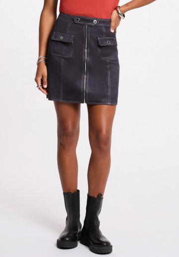 Юбка с накладными карманами