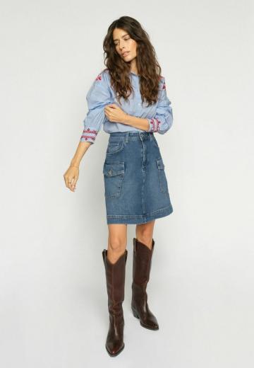 Юбка с накладными карманами