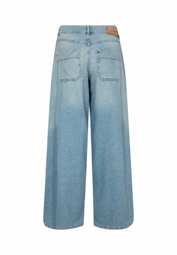 Свободные джинсы