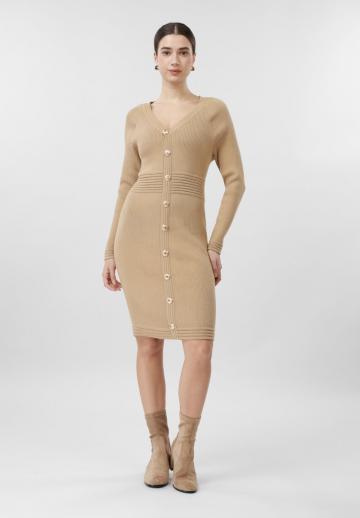 Вязаное платье