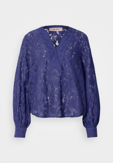 Кружевная блузка
