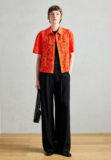 Кружевная блузка