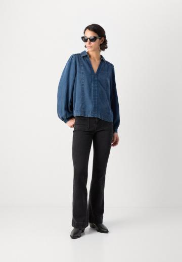 Джинсовая блузка