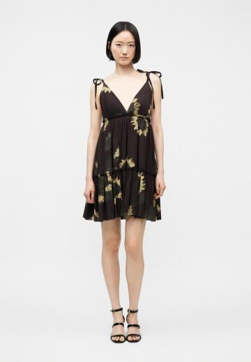 Короткое платье