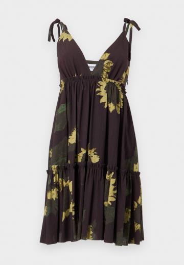 Короткое платье