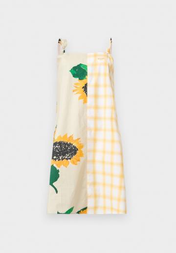 Короткое платье