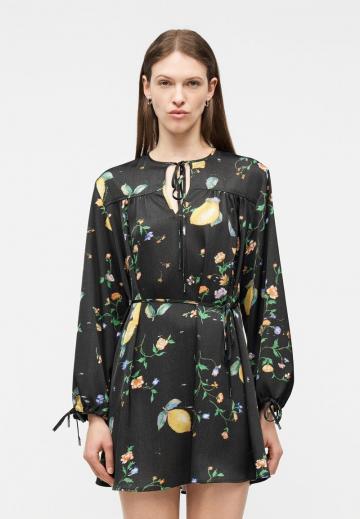 Короткое платье