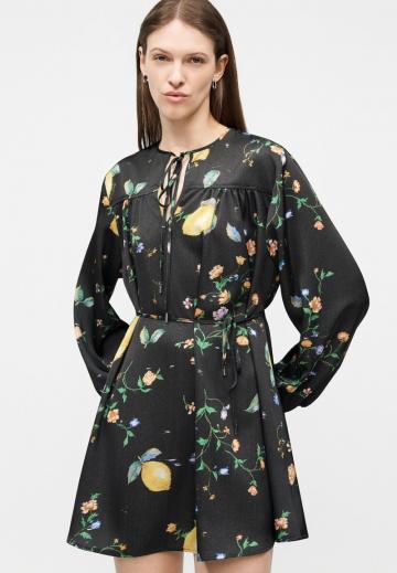 Короткое платье