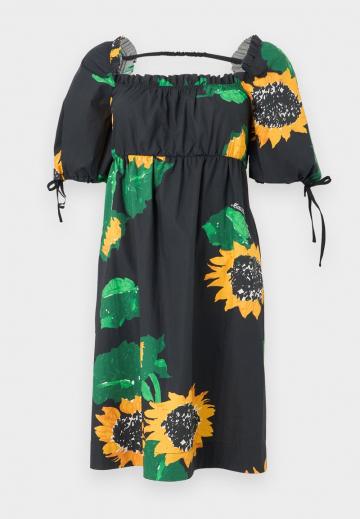 Короткое платье