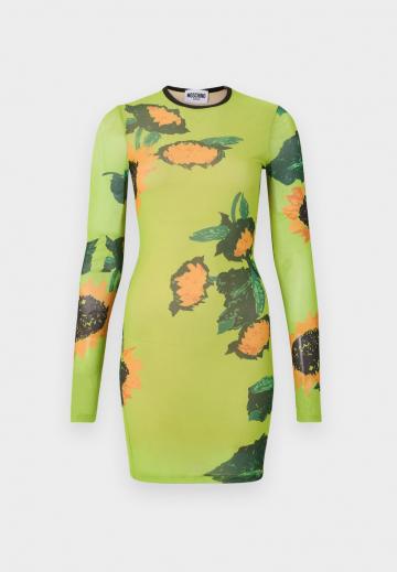 Короткое платье