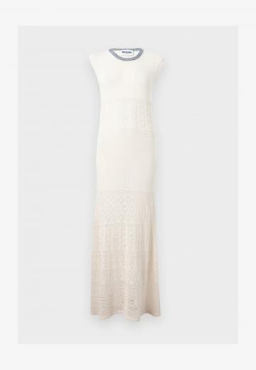 Вязаное платье