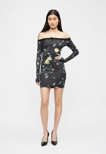 Короткое платье