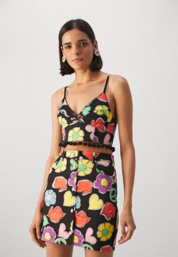 Топ на бретельках