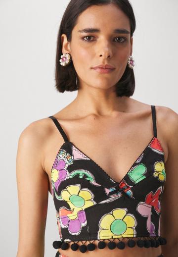 Топ на бретельках