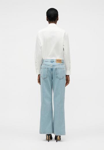 Клешеные джинсы