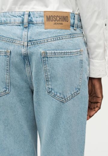 Клешеные джинсы