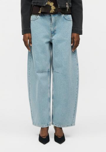 Свободные джинсы