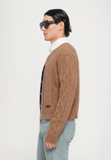 Вязаная кофта