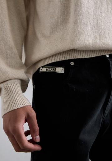 Прямые джинсы