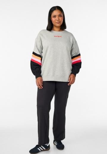 Спортивная толстовка