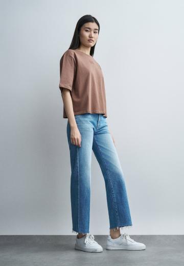 Прямые джинсы