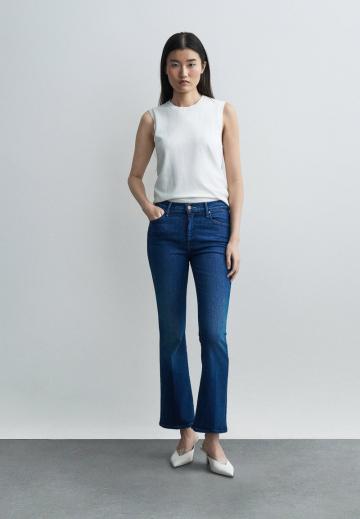 Клешеные джинсы