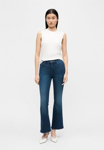 Клешеные джинсы