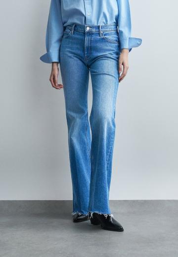 Клешеные джинсы