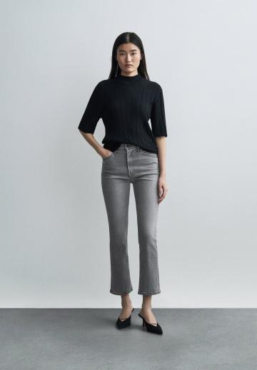 Клешеные джинсы