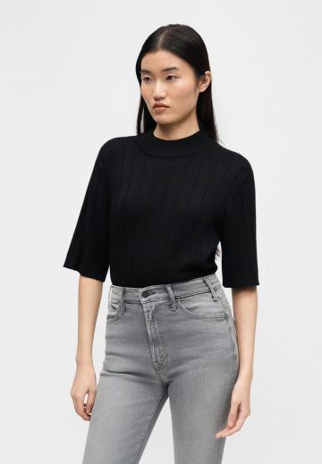 Клешеные джинсы