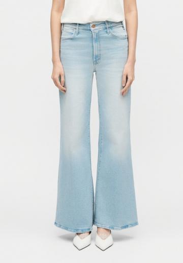 Клешеные джинсы