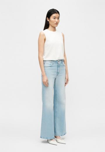 Клешеные джинсы