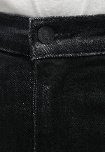 Короткие джинсы