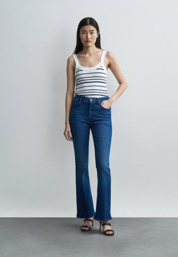 Клешеные джинсы