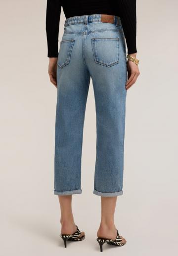 Короткие джинсы