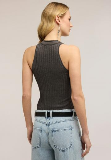 Джинсовая жилетка