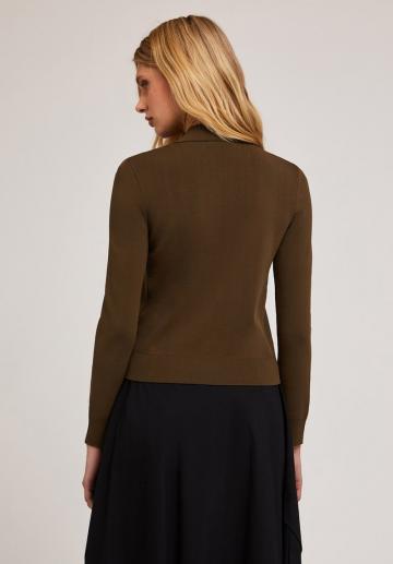 Вязаный жилет