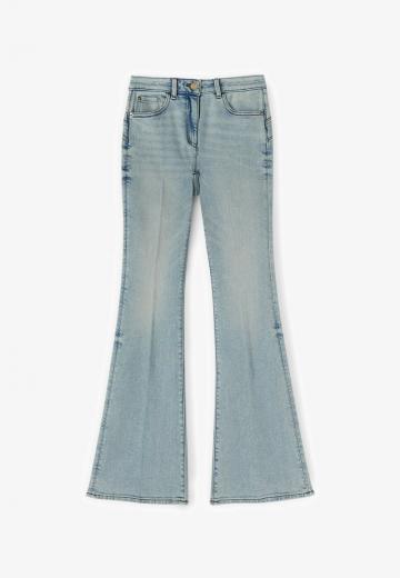 Клешеные джинсы