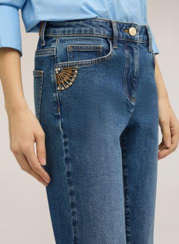 Клешеные джинсы