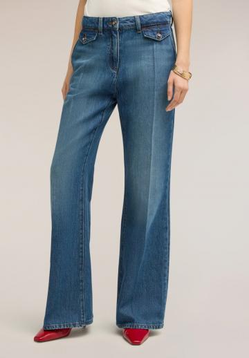 Клешеные джинсы