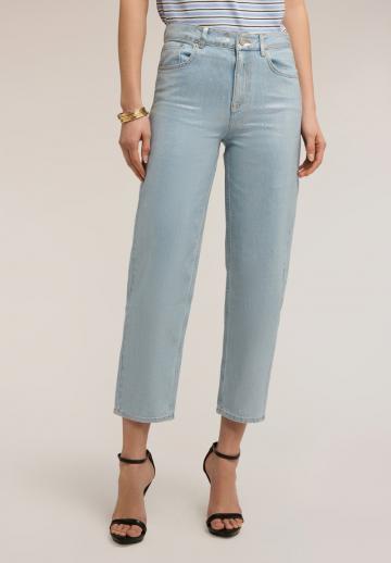 Короткие джинсы