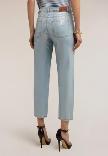 Короткие джинсы