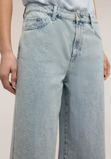 Прямые джинсы