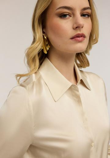 Атласная блузка