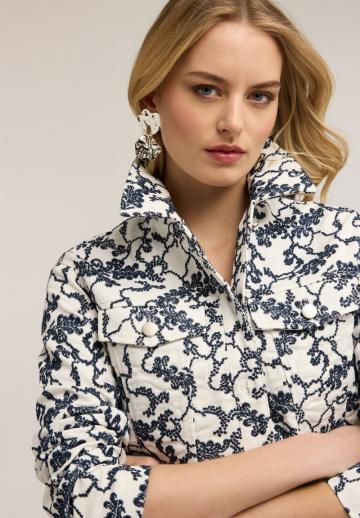 Джинсовая куртка