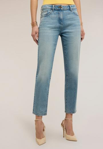 Короткие джинсы