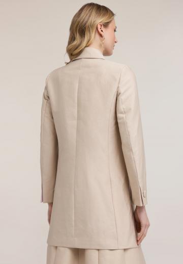 Короткое пальто