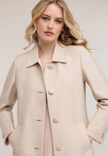 Короткое пальто